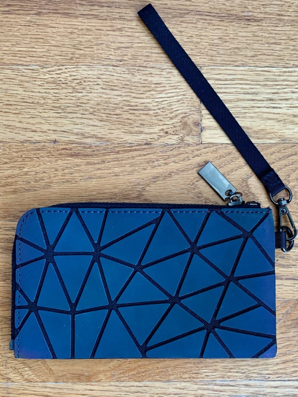 NWOT Luminous Wristlet / Wallet